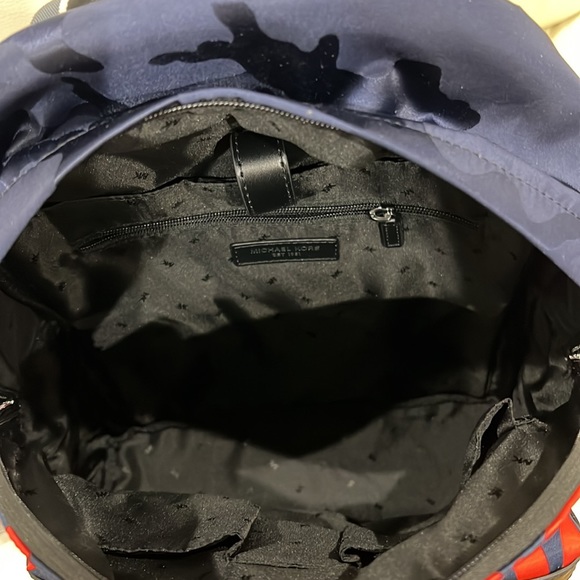 Michael Kors Kent printed Nylon unisex Backpack (BNWOT) - Picture 3 of 7